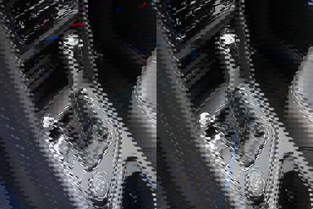 Used 2024 Volkswagen Tiguan SE R-Line image 20