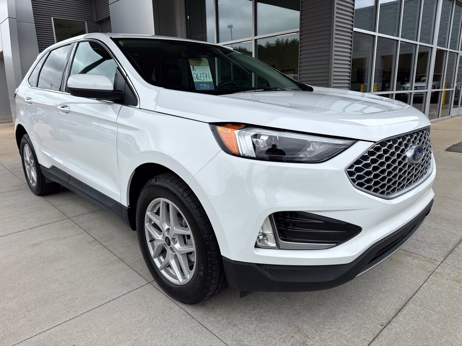 Certified 2024 Ford Edge SEL w/ Convenience Package AWD/4WD image 10