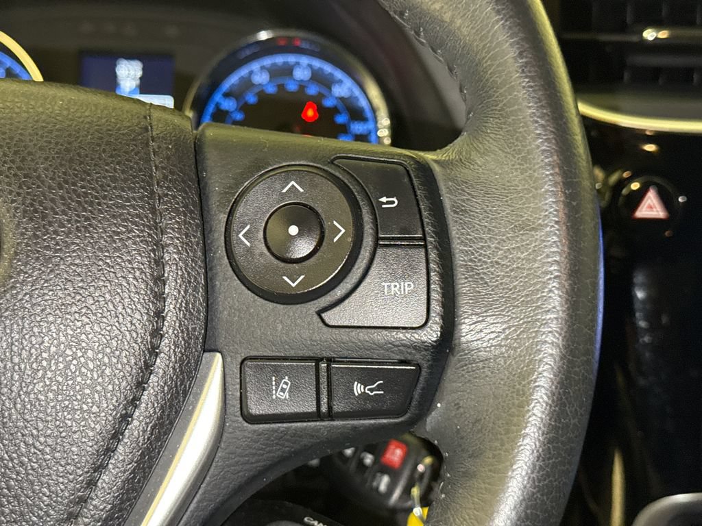 Used 2017 Toyota Corolla SE FWD image 28