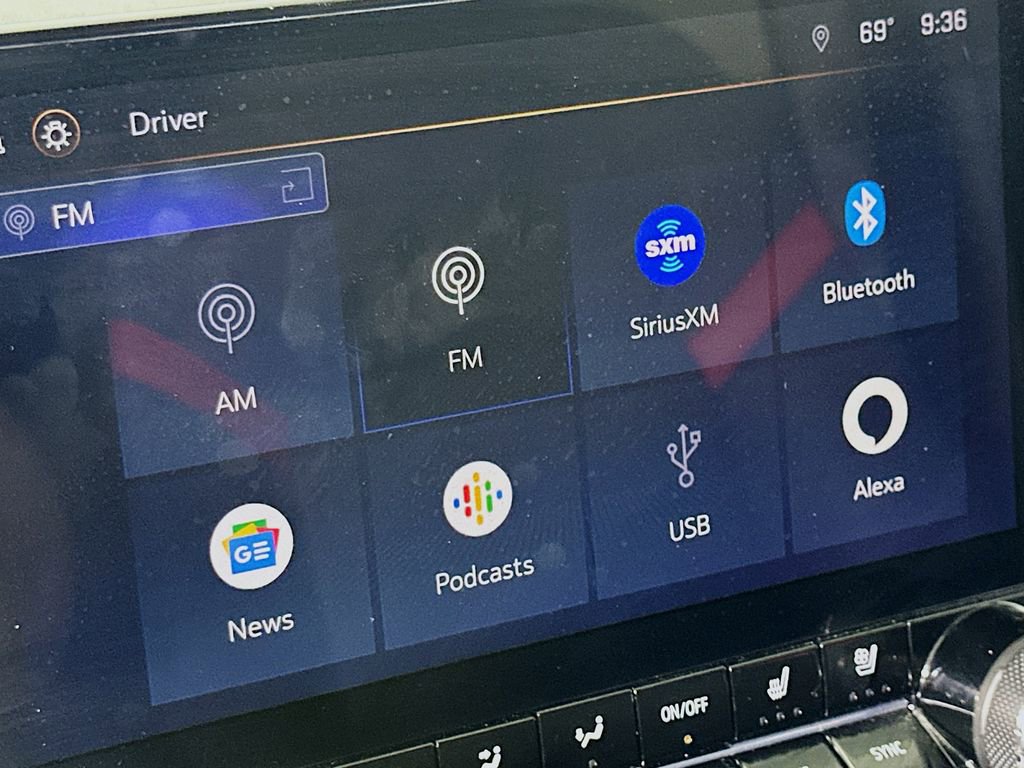 Used 2023 Chevrolet Colorado Z71 w/ Z71 Convenience Package 2 image 28