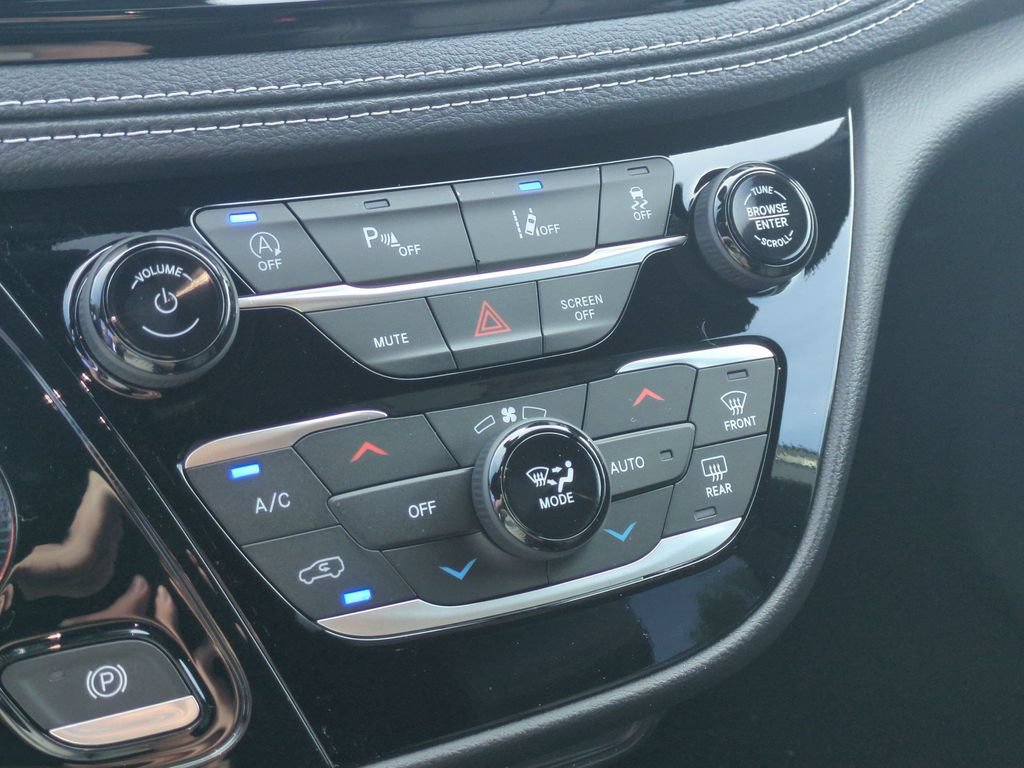 New 2027 Chrysler Pacifica Select FWD image 23