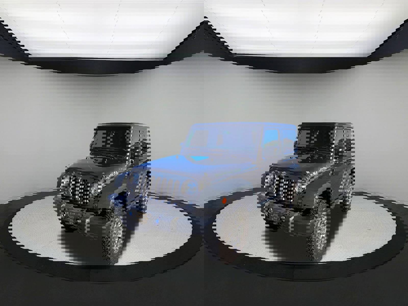 Used 2018 Jeep Wrangler Rubicon w/ Power Convenience Group image 4