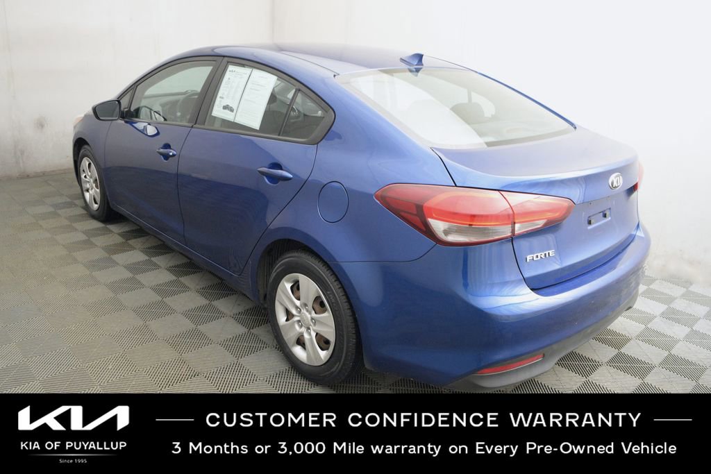 Used 2017 Kia Forte LX image 7