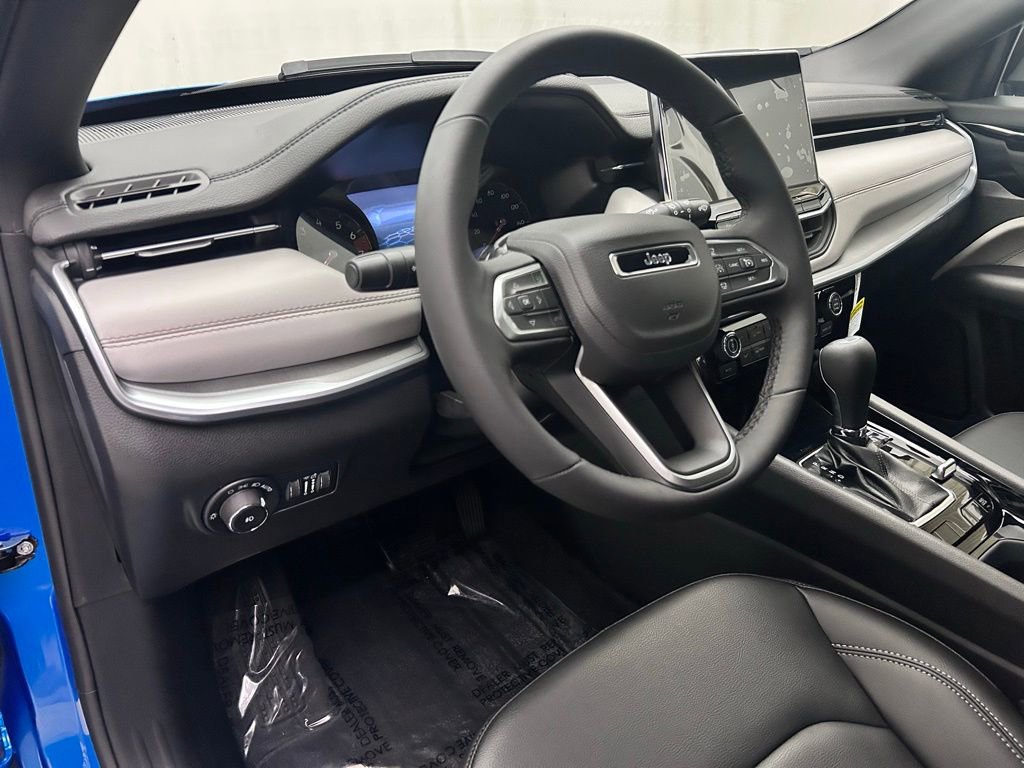 New 2026 Jeep Compass Limited image 11