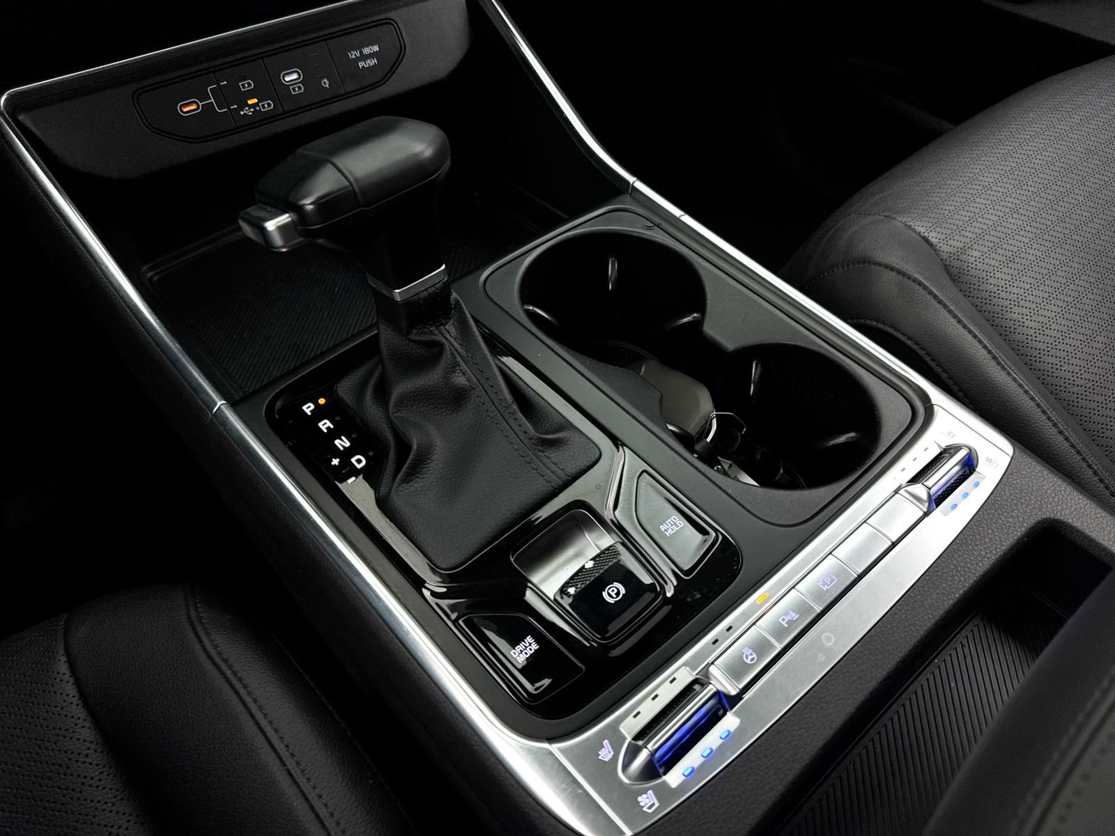Certified 2025 Kia Carnival SX Prestige FWD image 31