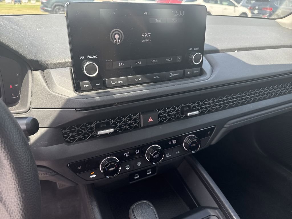 Used 2023 Honda Accord EX image 18