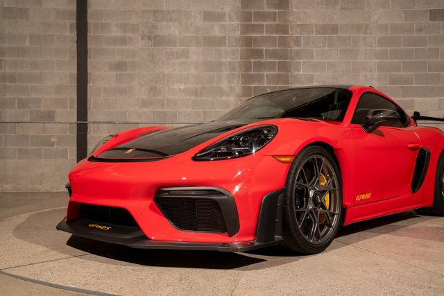 Used 2024 Porsche 718 Cayman GT4 RS RWD image 14