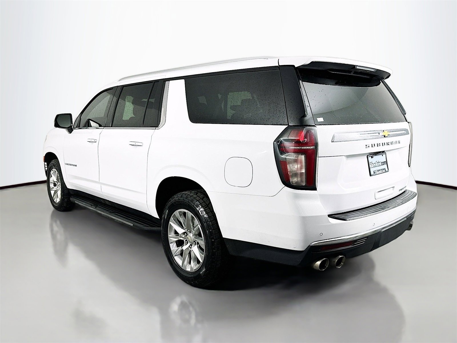 Used 2021 Chevrolet Suburban Premier w/ Premium Package image 5