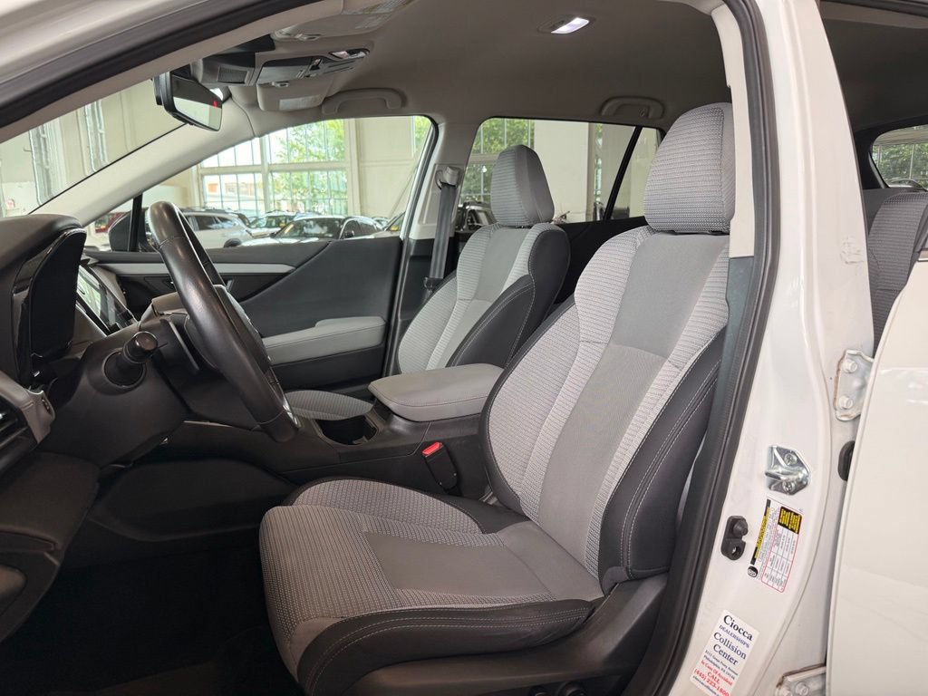 Used 2024 Subaru Outback Premium AWD/4WD image 8