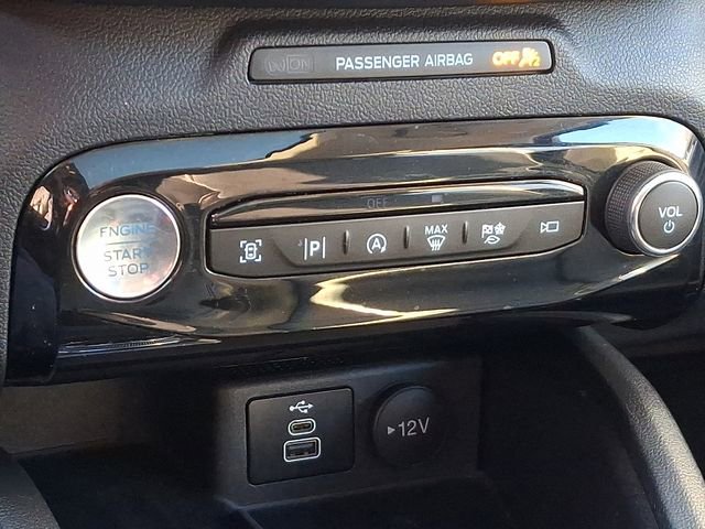 Used 2024 Ford Escape Platinum image 15