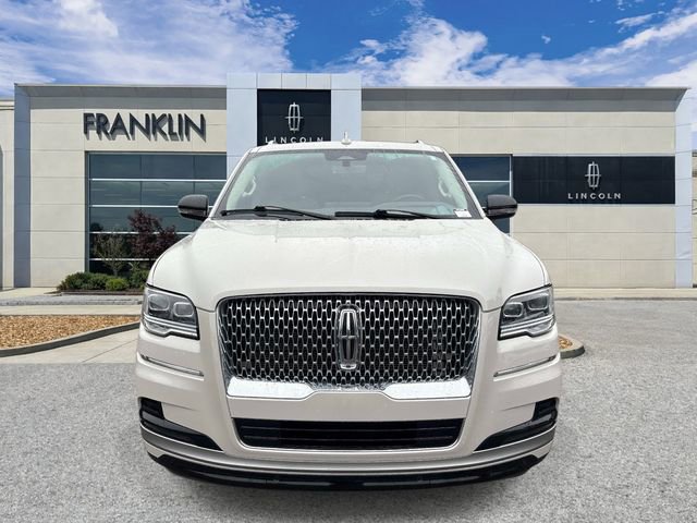 Certified 2023 Lincoln Navigator Reserve AWD/4WD image 2