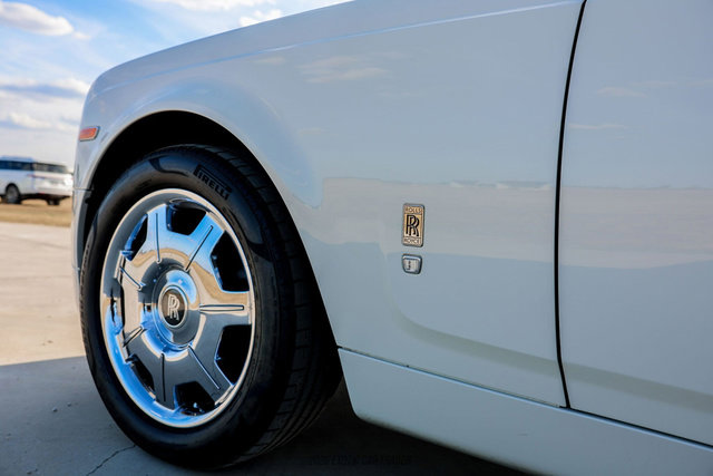 Used 2012 Rolls-Royce Phantom Sedan RWD image 57