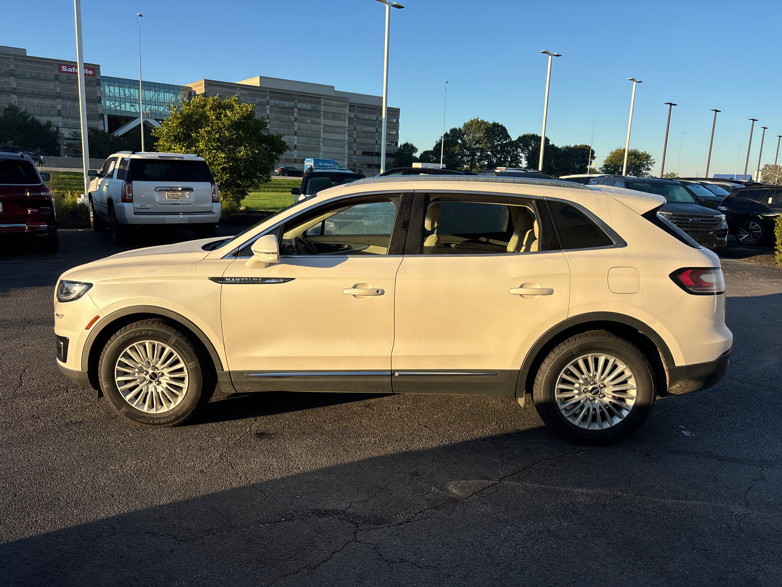 Certified 2019 Lincoln Nautilus Premier AWD/4WD image 4