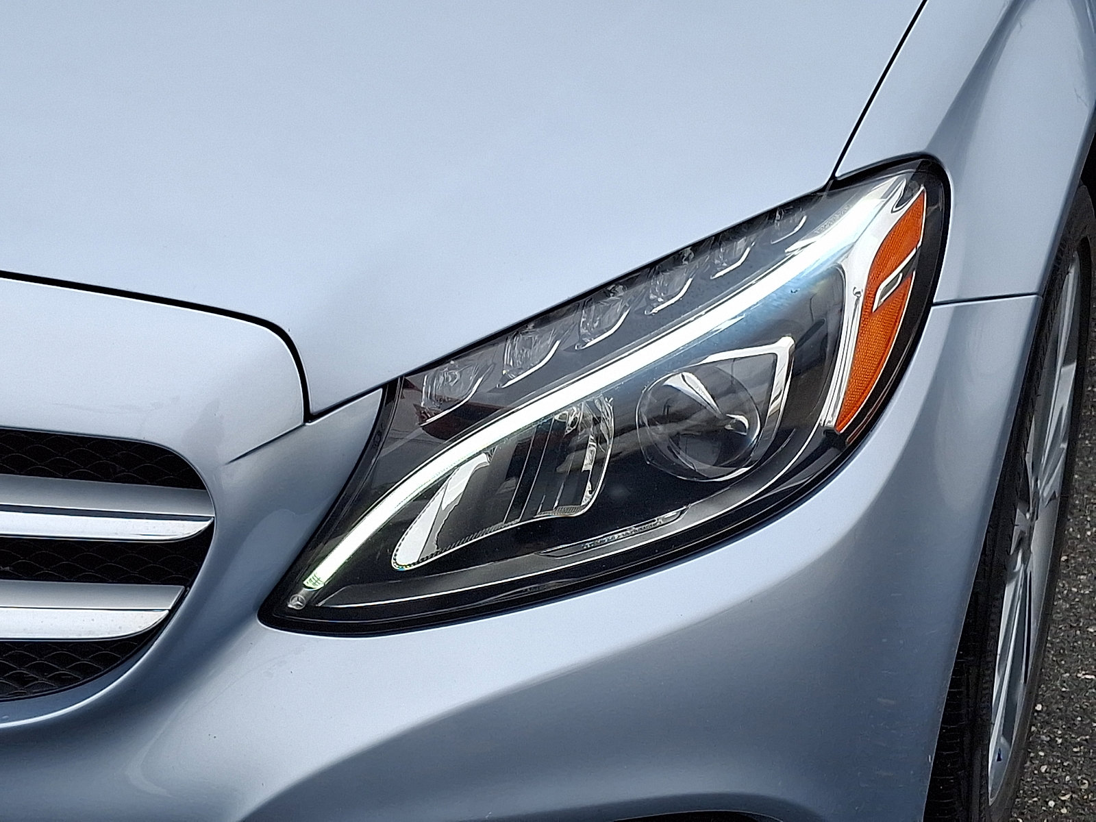 Certified 2018 Mercedes-Benz C 300 4MATIC Sedan image 9