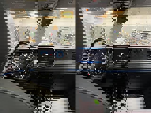 Certified 2025 Volkswagen Tiguan SE image 65