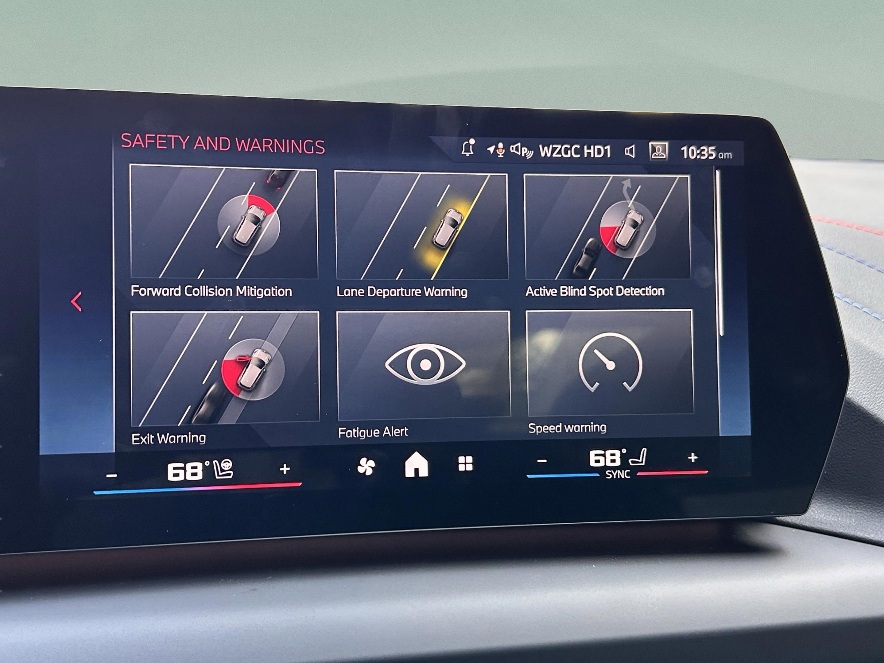 Used 2025 BMW M235i xDrive w/ M Performance Package image 30