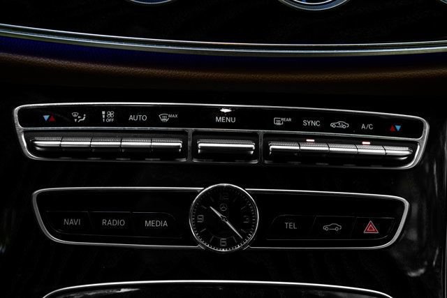 Used 2020 Mercedes-Benz E 450 4MATIC Cabriolet image 50