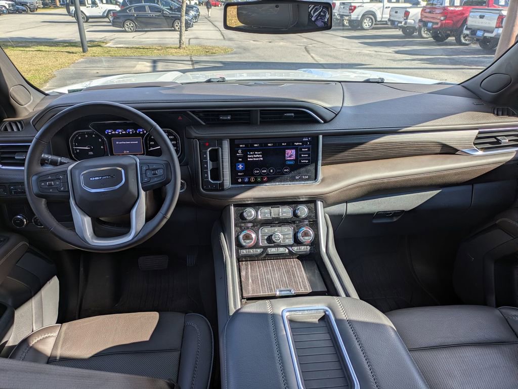 Used 2021 GMC Yukon XL Denali image 29