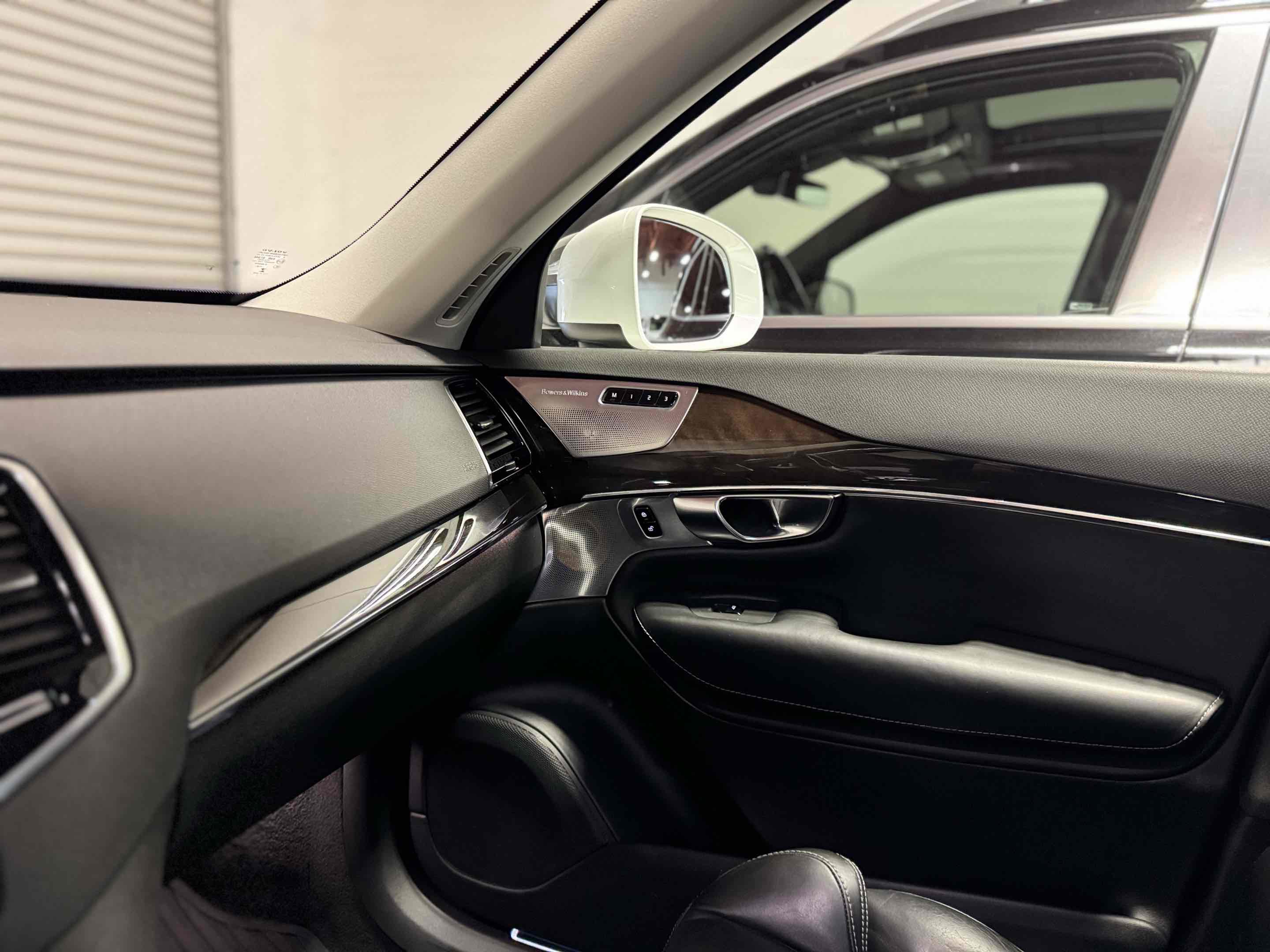 Used 2018 Volvo XC90 T6 Momentum w/ Convenience Package image 36