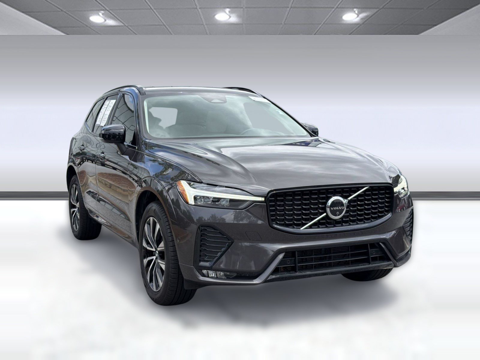 Used 2025 Volvo XC60 B5 Plus w/ Protection Package Premier AWD/4WD image 7