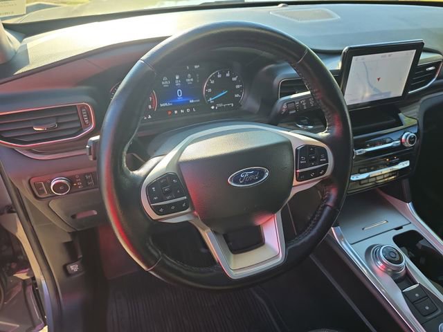 Used 2022 Ford Explorer Limited w/ Equipment Group 301A AWD/4WD image 18