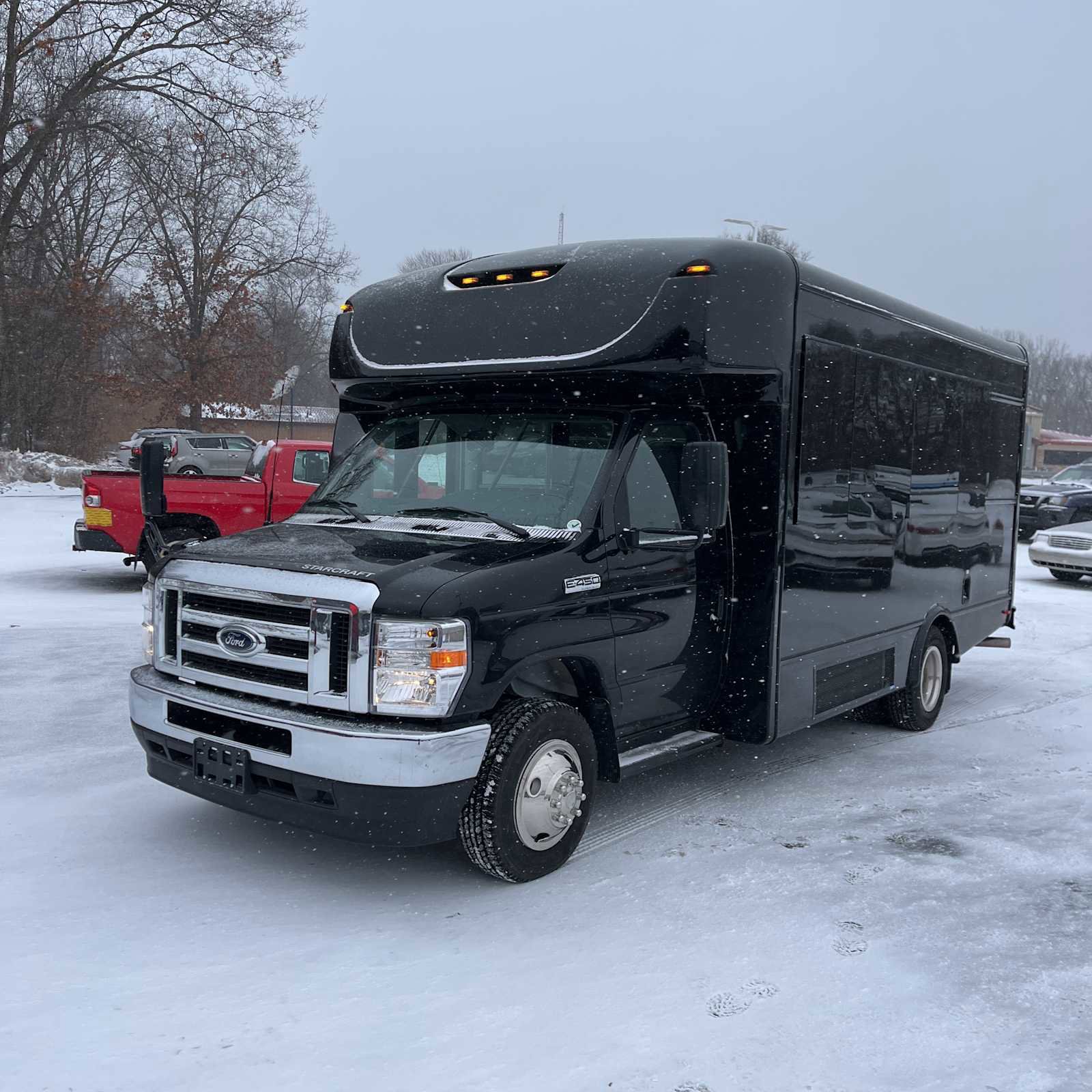 Used 2025 Ford E-450 and Econoline 450 Super Duty w/ Shuttle Bus Prep Package image 3