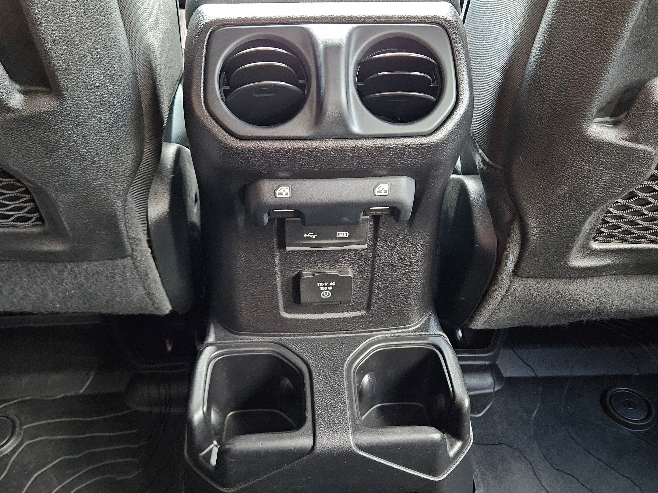 Used 2018 Jeep Wrangler Unlimited Rubicon image 28