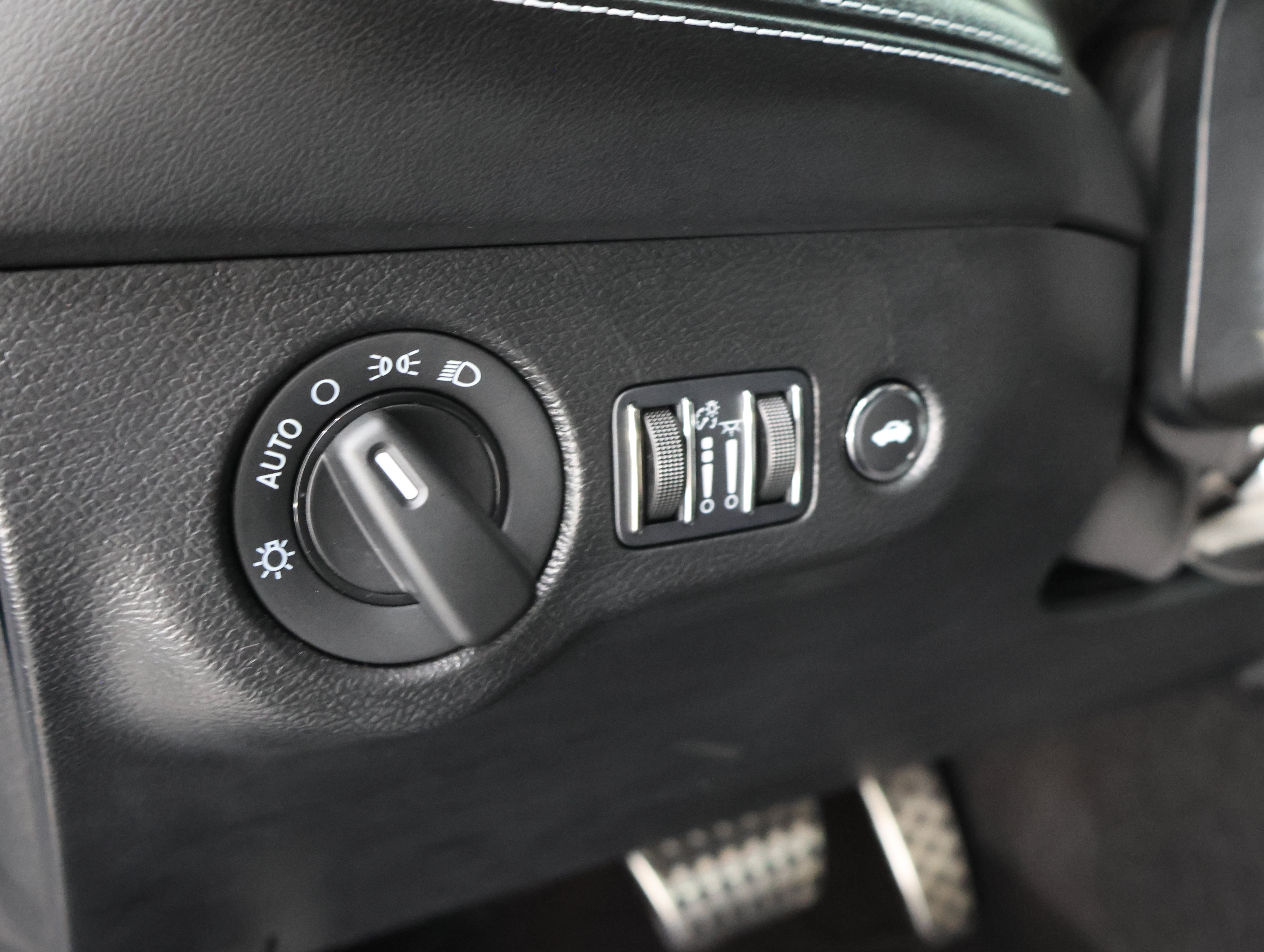 Used 2023 Dodge Challenger SRT Hellcat w/ Driver Convenience Group RWD image 41