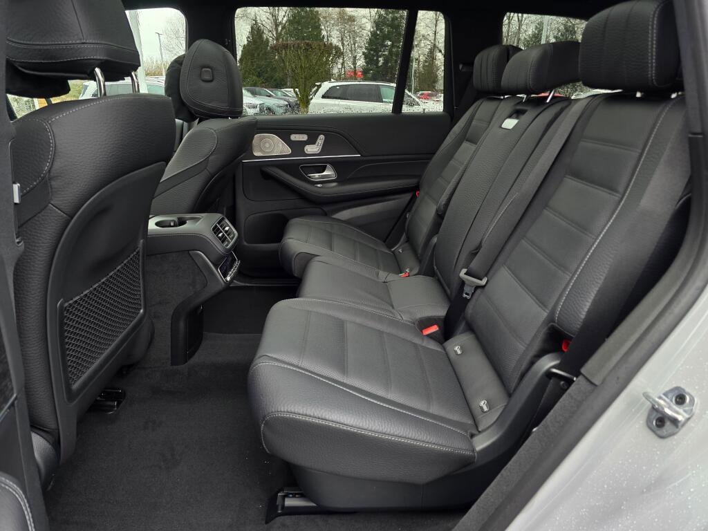 New 2026 Mercedes-Benz GLS 580 4MATIC image 19