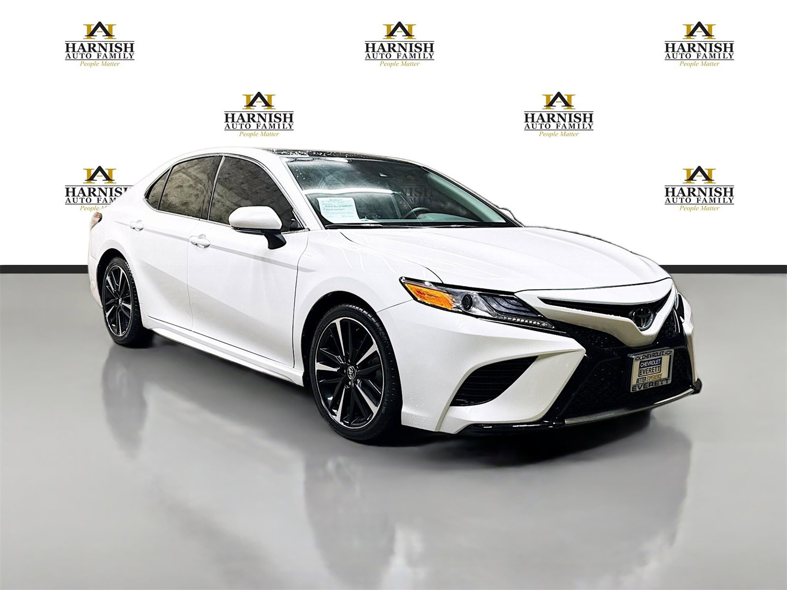Used 2020 Toyota Camry XSE image 3