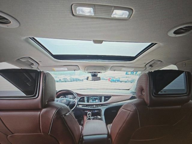 Used 2018 Buick Enclave Avenir w/ Avenir Technology Package AWD/4WD image 17