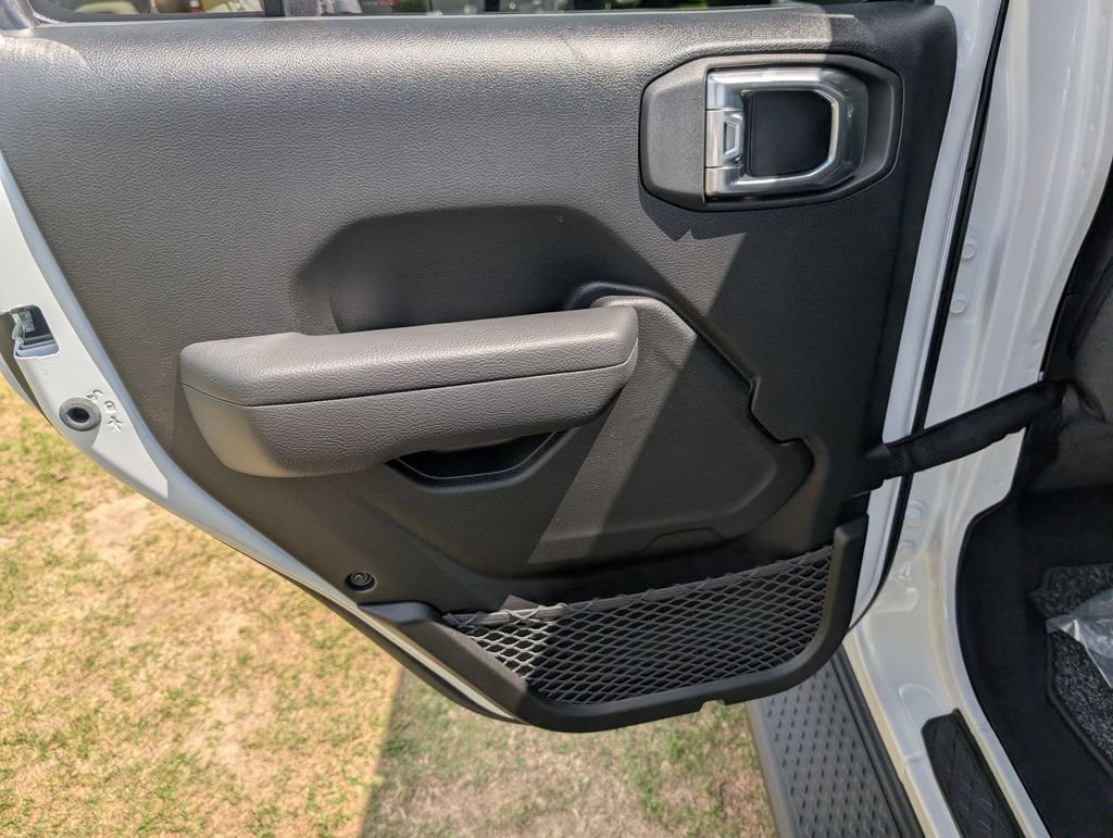 New 2026 Jeep Gladiator Sport AWD/4WD image 24