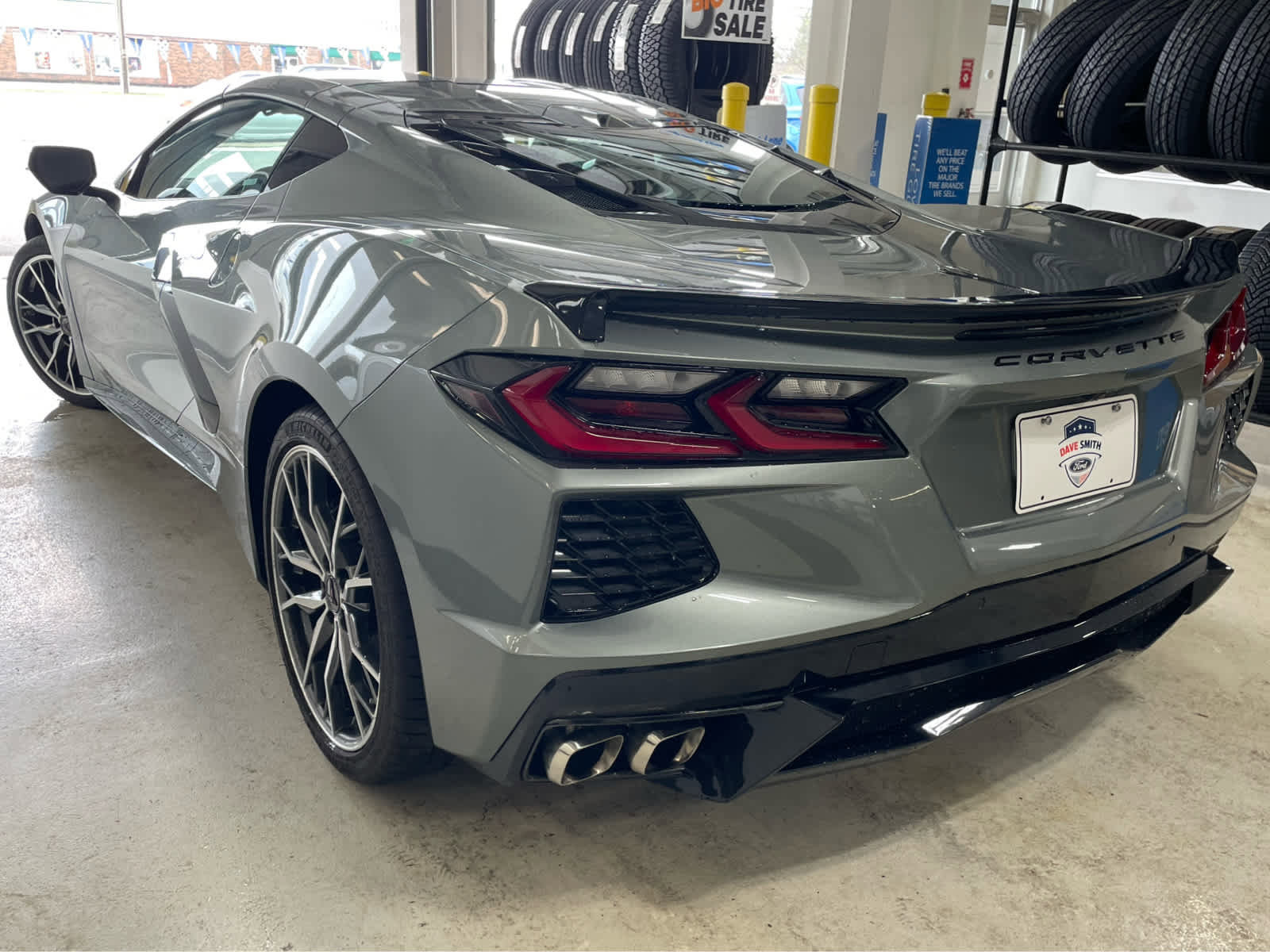 Used 2024 Chevrolet Corvette Stingray Preferred Cpe w/ 2LT RWD image 2