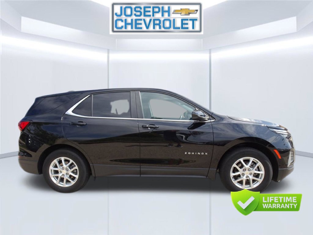 Used 2023 Chevrolet Equinox LT FWD image 2