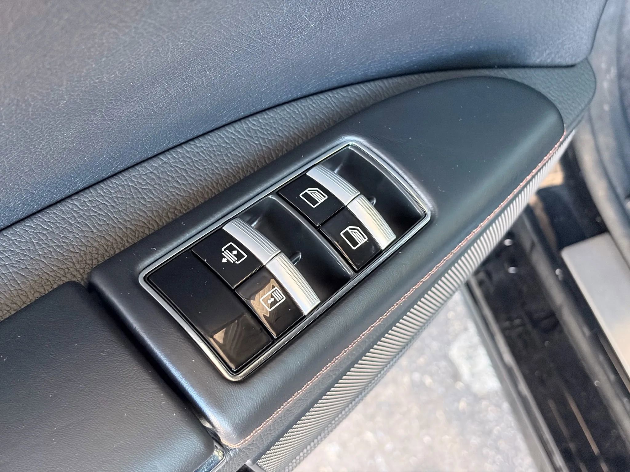 Used 2011 Mercedes-Benz S 63 AMG image 76