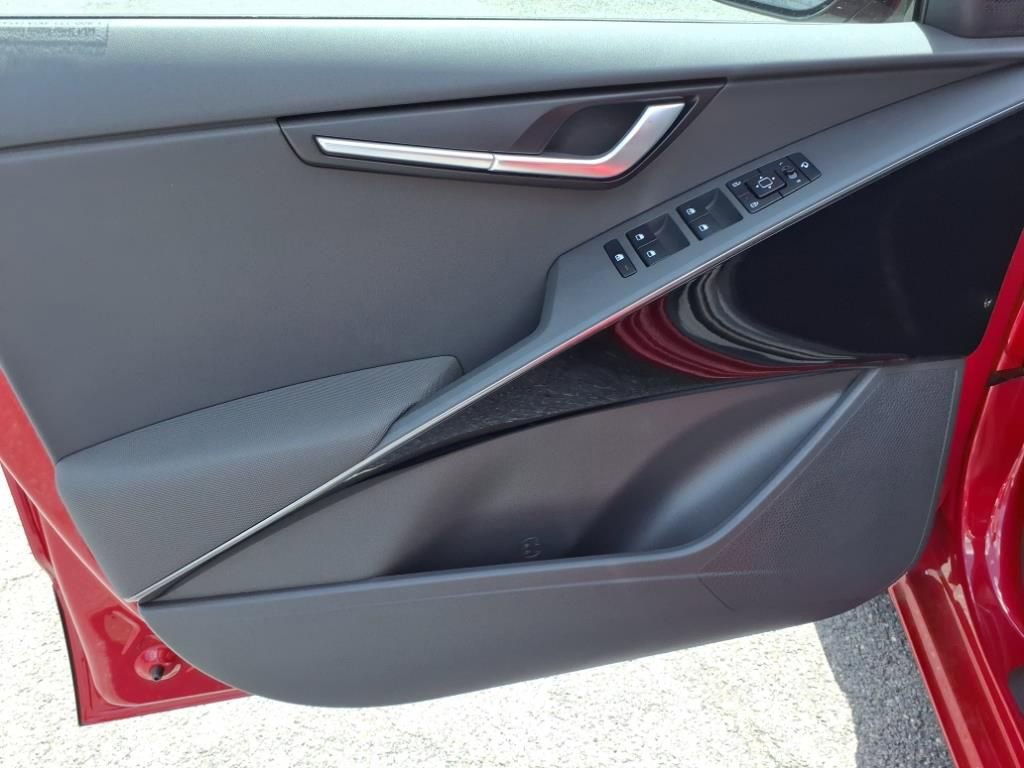 New 2025 Kia Niro EX Touring image 16