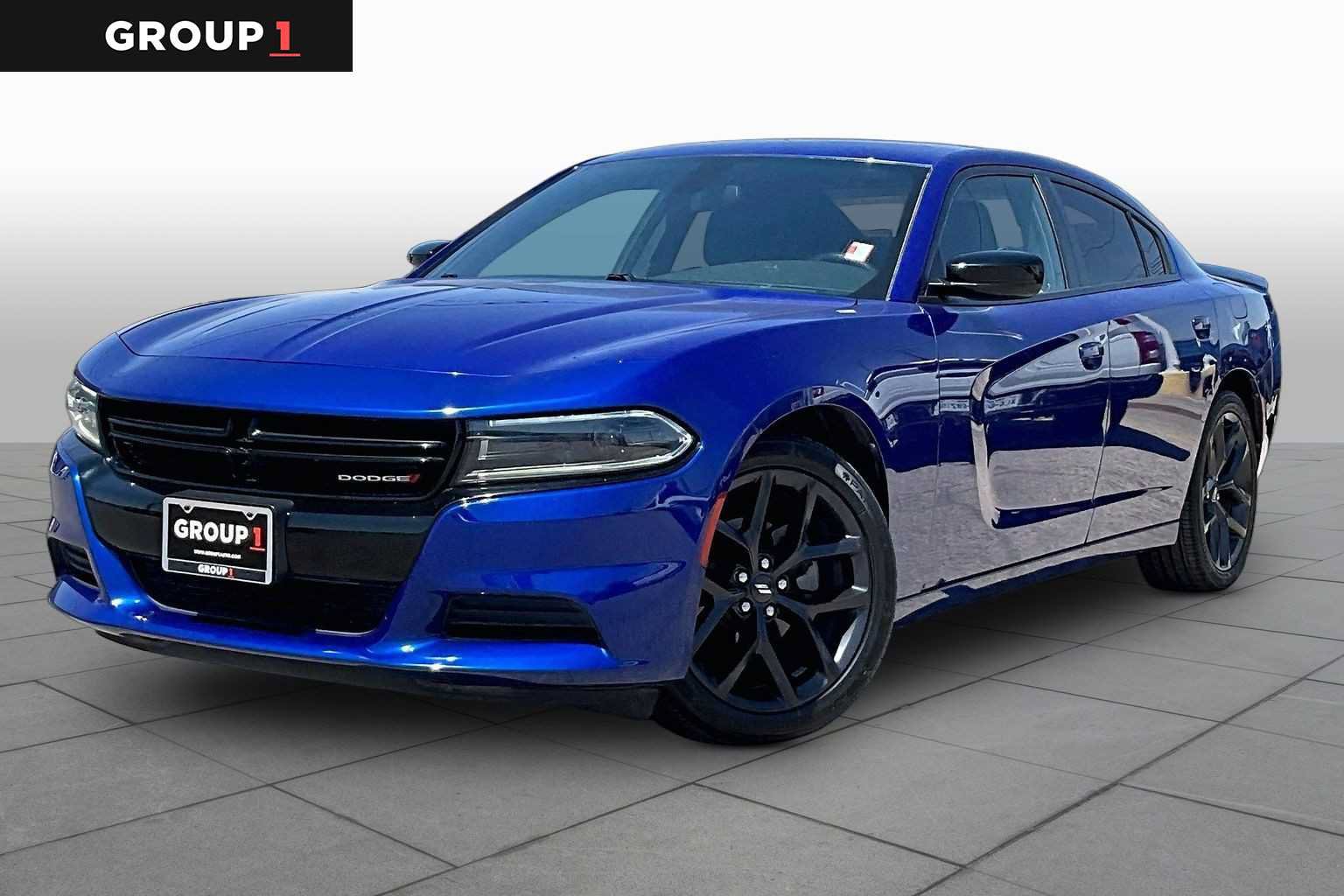 Used 2022 Dodge Charger SXT w/ Blacktop Package RWD image 1
