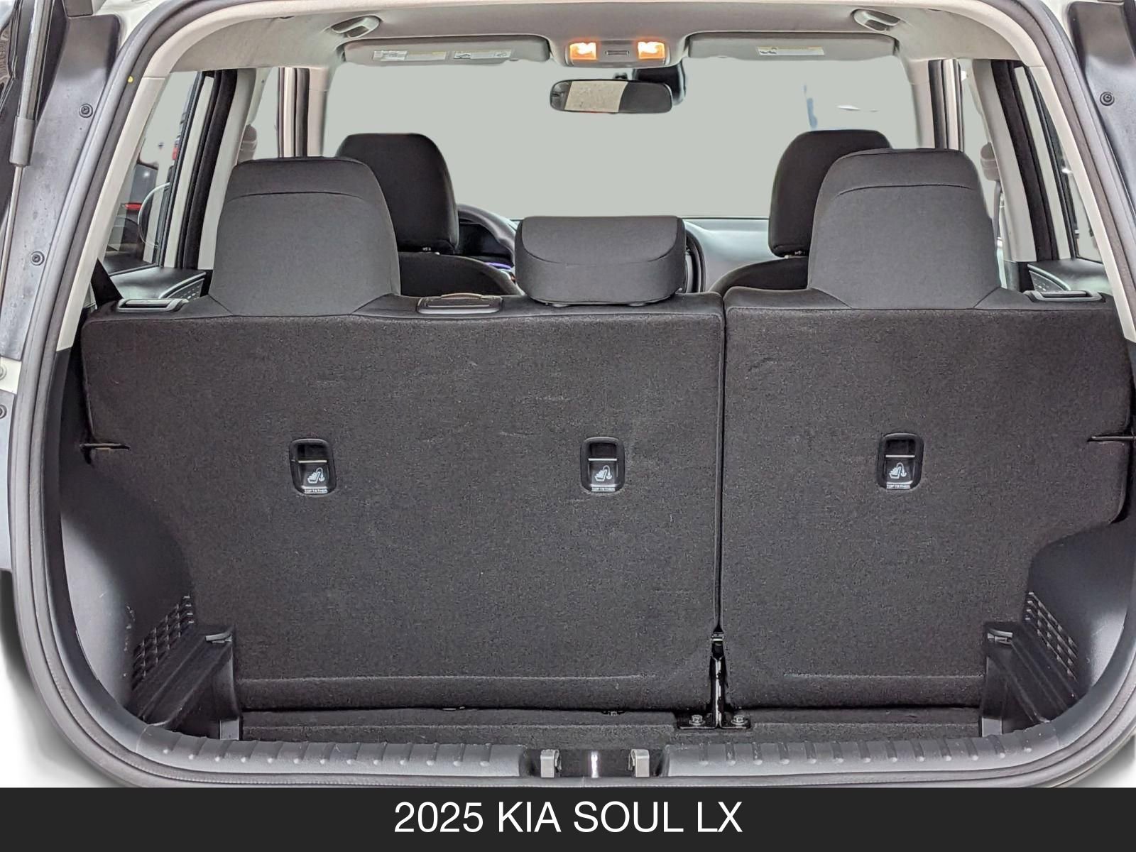 Used 2025 Kia Soul LX w/ LX Technology Package image 21