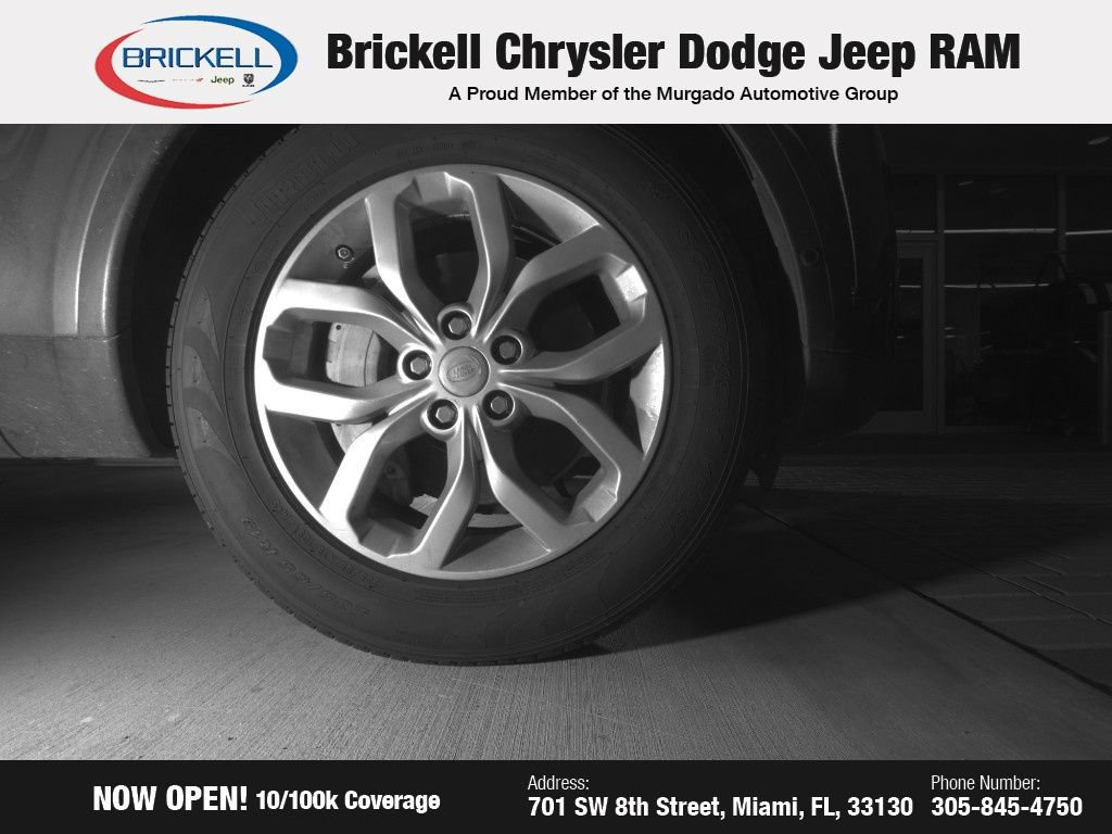 Used 2019 Land Rover Discovery SE image 24