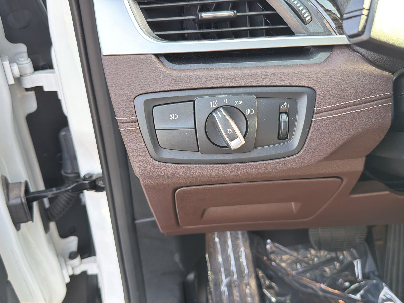 Used 2020 BMW X1 xDrive28i w/ Premium Package AWD/4WD image 19