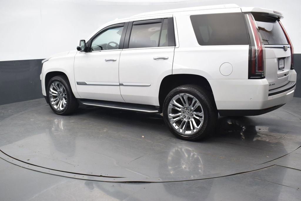 Used 2020 Cadillac Escalade Luxury w/ LPO, Radiant Package AWD/4WD image 4