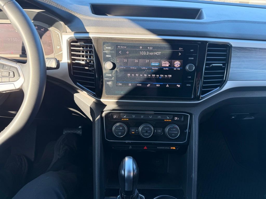 Used 2022 Volkswagen Atlas Cross Sport SE image 18