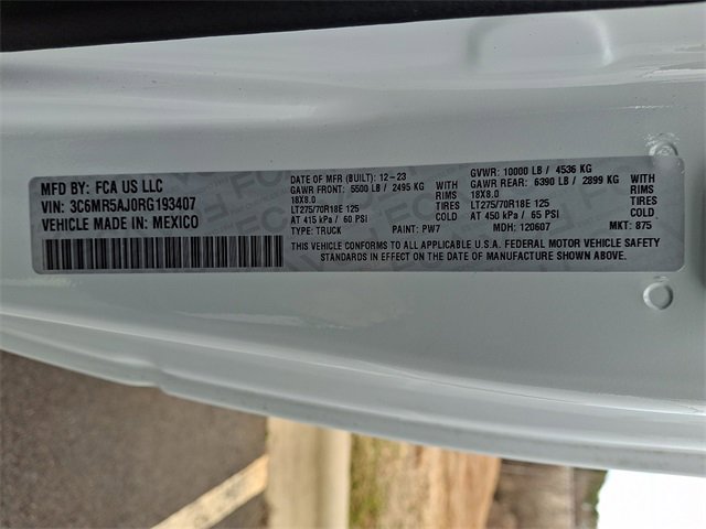 Used 2024 RAM 2500 Tradesman w/ Chrome Appearance Group image 27