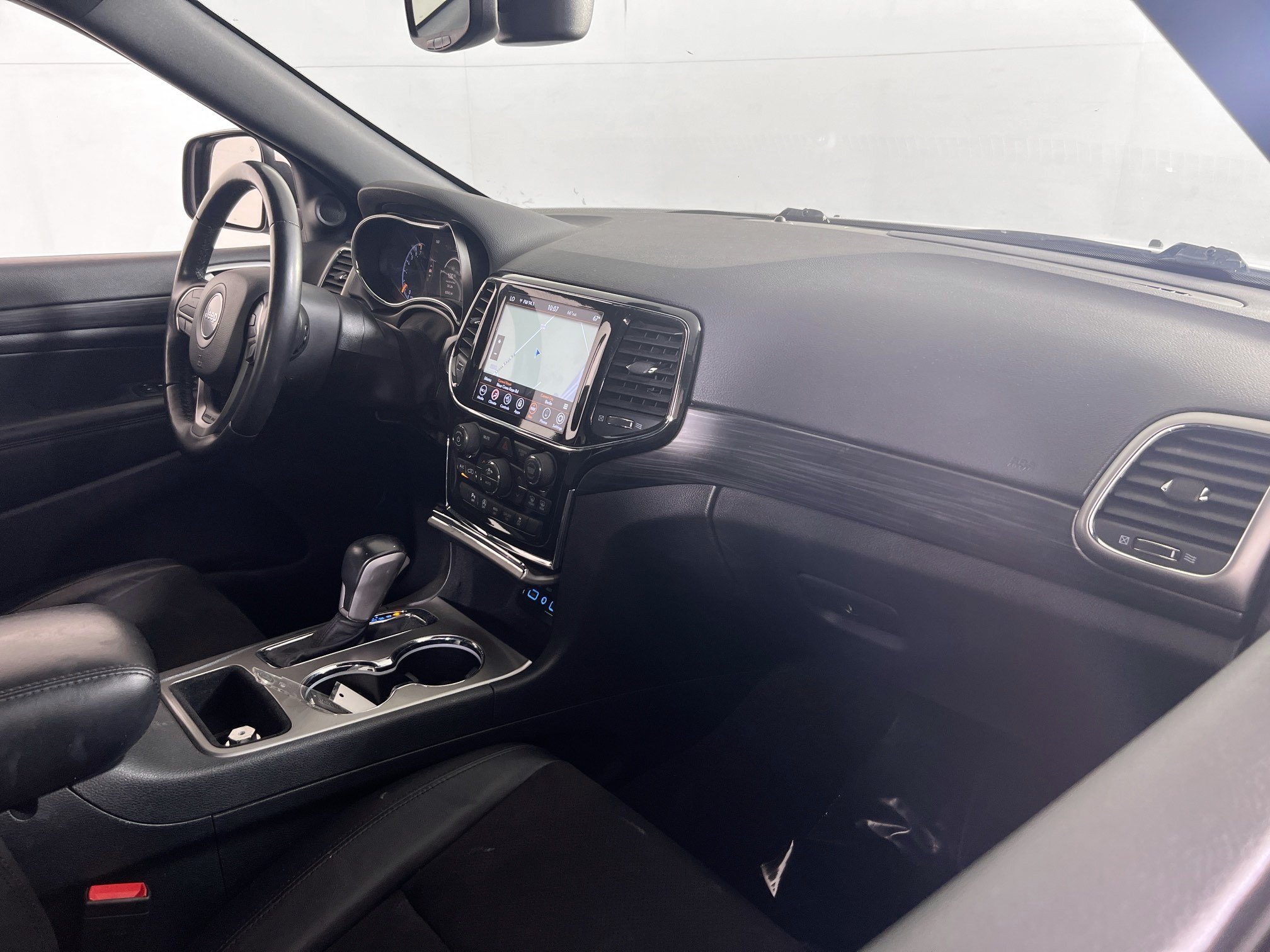 Used 2022 Jeep Grand Cherokee Laredo X AWD/4WD image 25