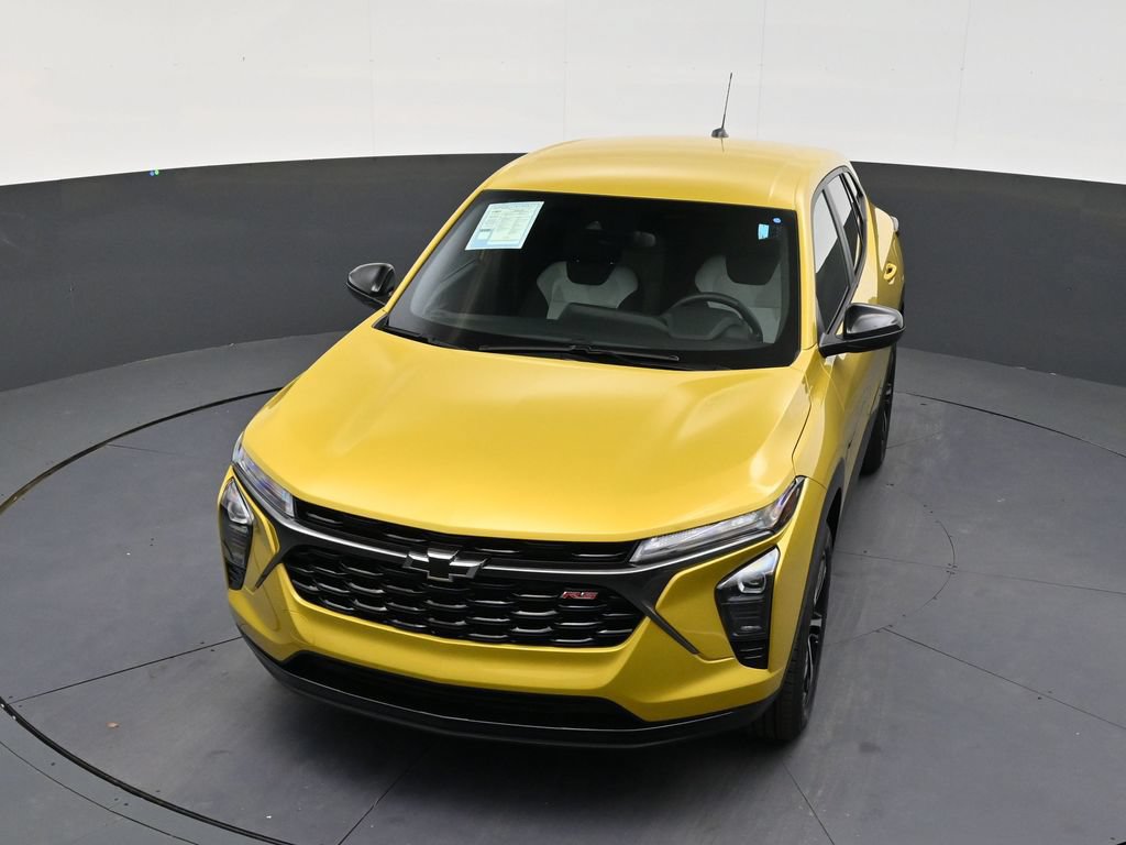 Used 2025 Chevrolet Trax RS FWD image 19