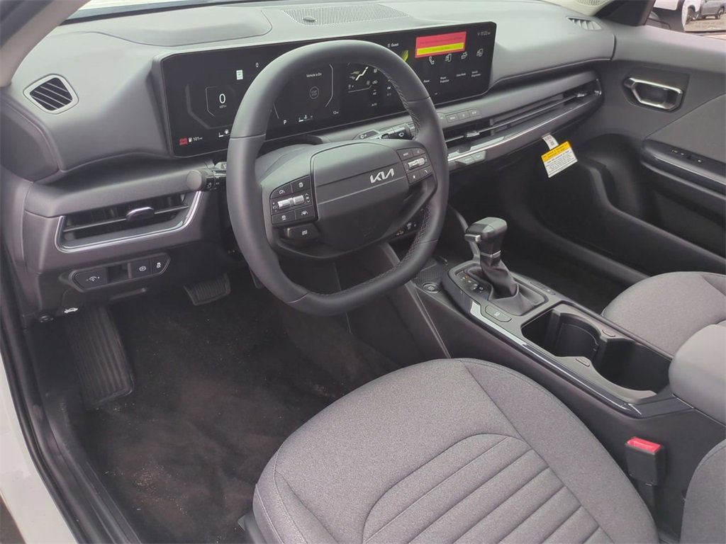 New 2025 Kia K4 EX image 9