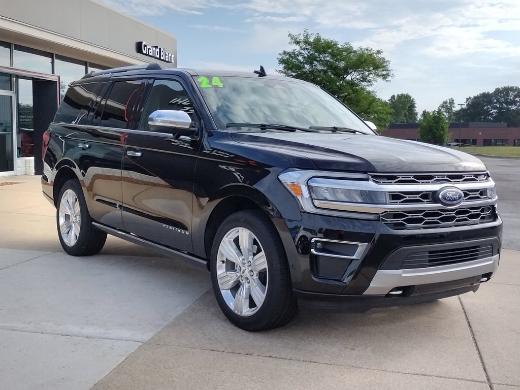 Used 2024 Ford Expedition Platinum AWD/4WD image 3