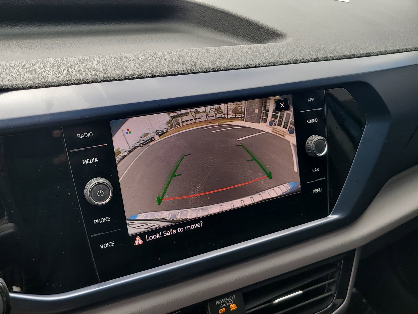 Used 2022 Volkswagen Taos SE image 24