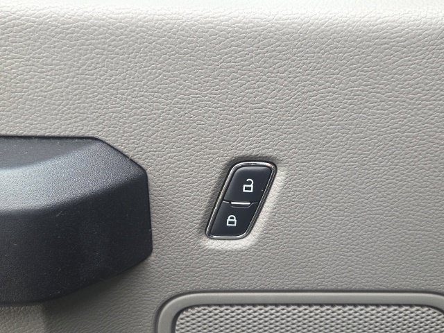 Used 2015 Ford F150 XL w/ Equipment Group 101A Mid AWD/4WD image 17