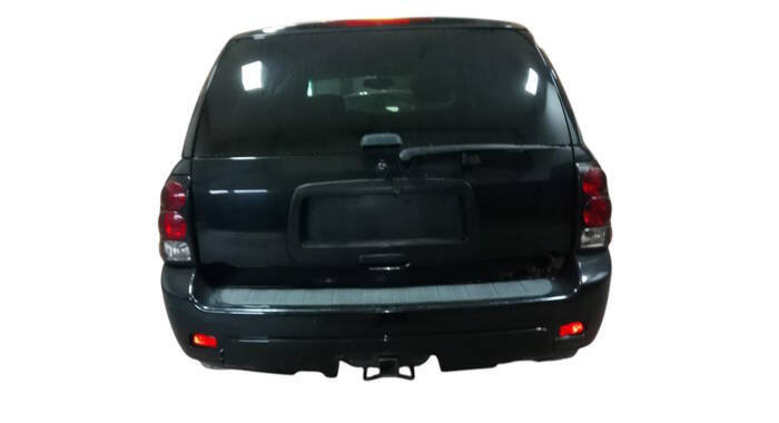 Used 2008 Chevrolet TrailBlazer LT w/ Sun And Sound Package AWD/4WD image 4
